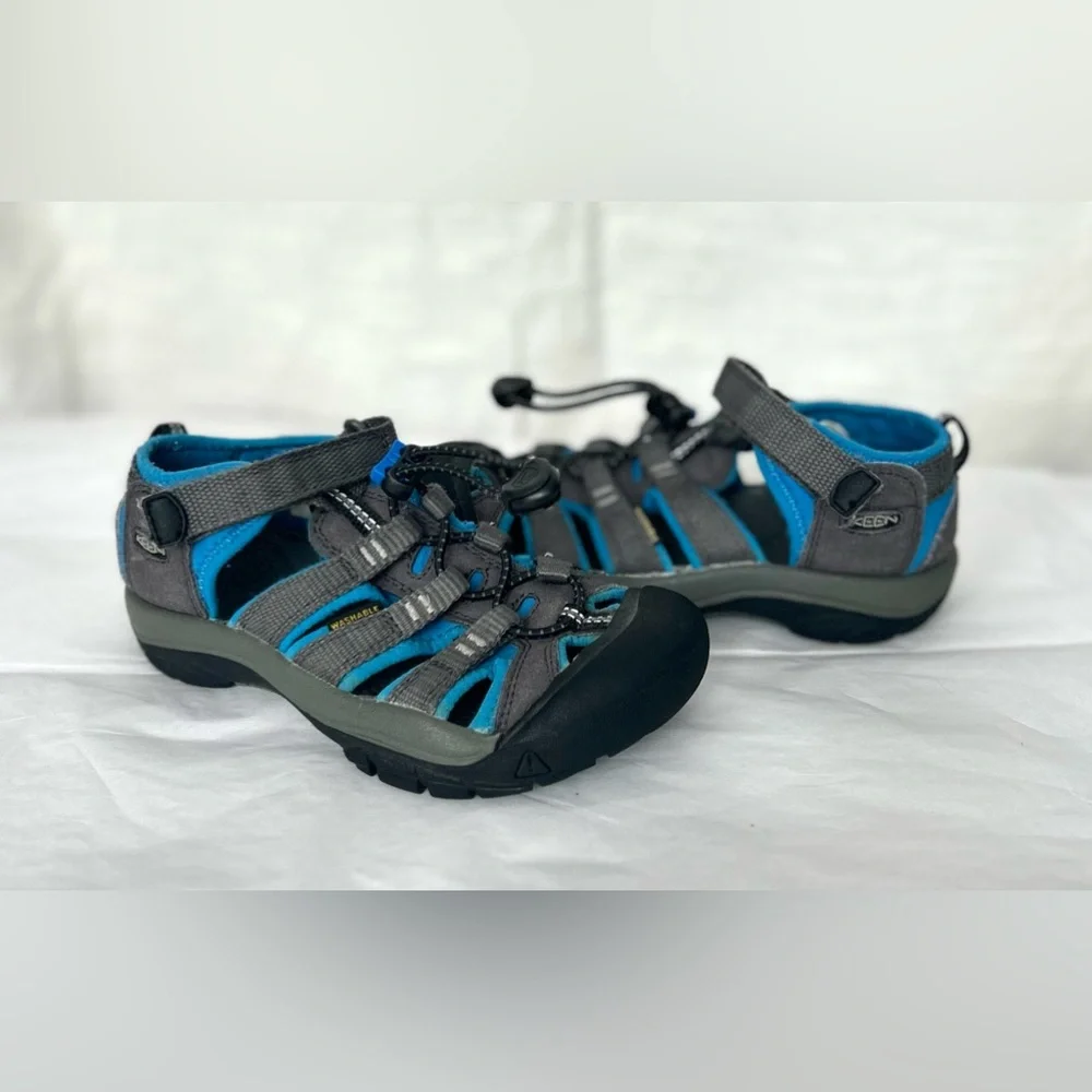 Keen Unisex Youth Newport H2 Gray‎ and Blue Outdoor Hiking Sneaker Sandals